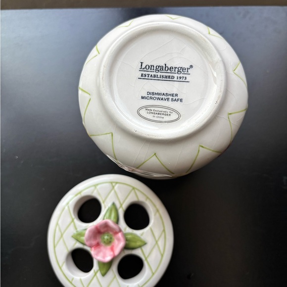 Longaberger Dogwood bathroom toothbrush set - Picture 2 of 10